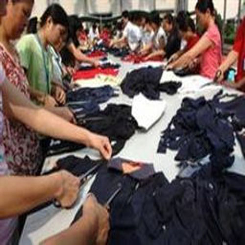 库存服装现场销毁案例